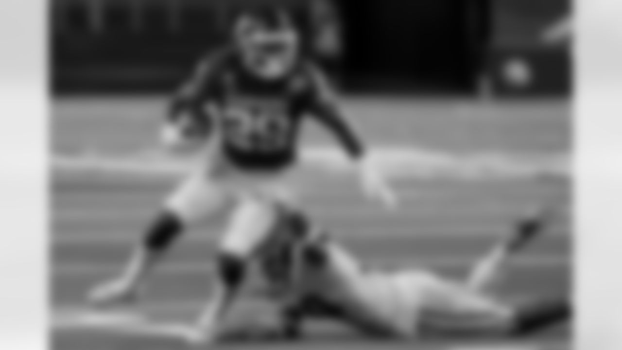 RB Rhamondre Stevenson - Oklahoma
