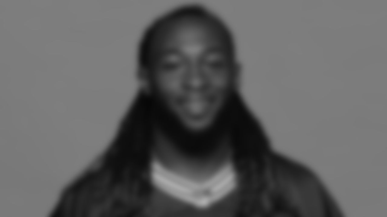 33 - RB Aaron Jones