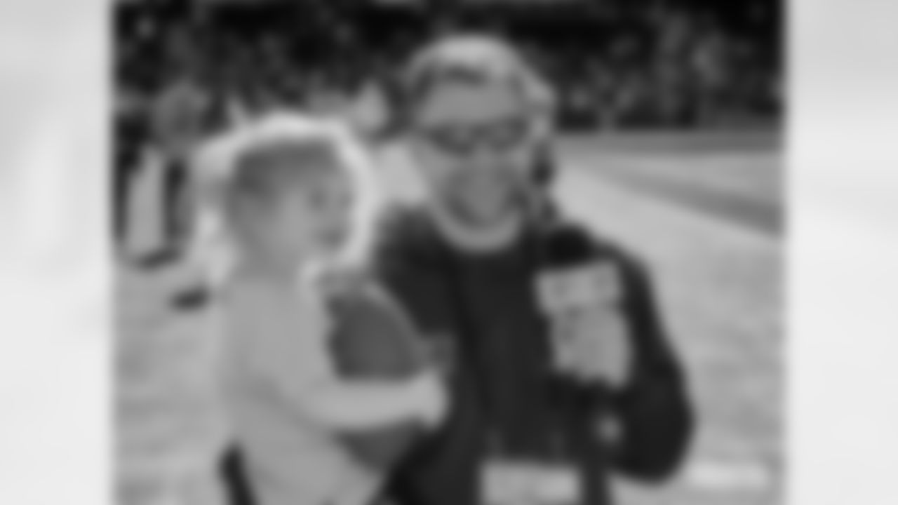 Wide receivers/passing game coordinator Jason Vrable