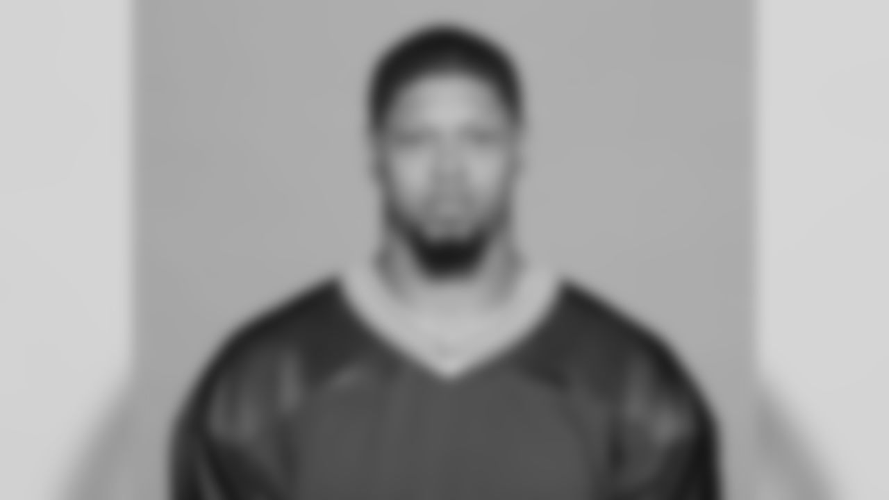 53 — LB Nick Perry