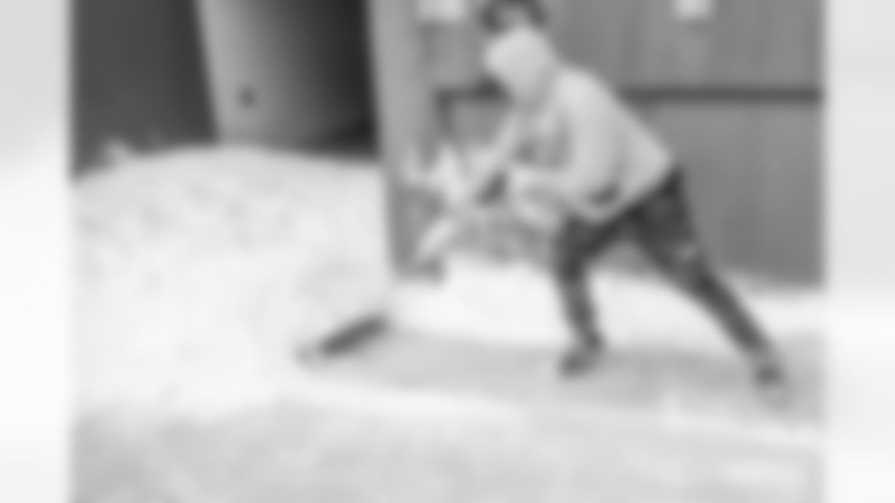 221228-shovel-photos-2560010