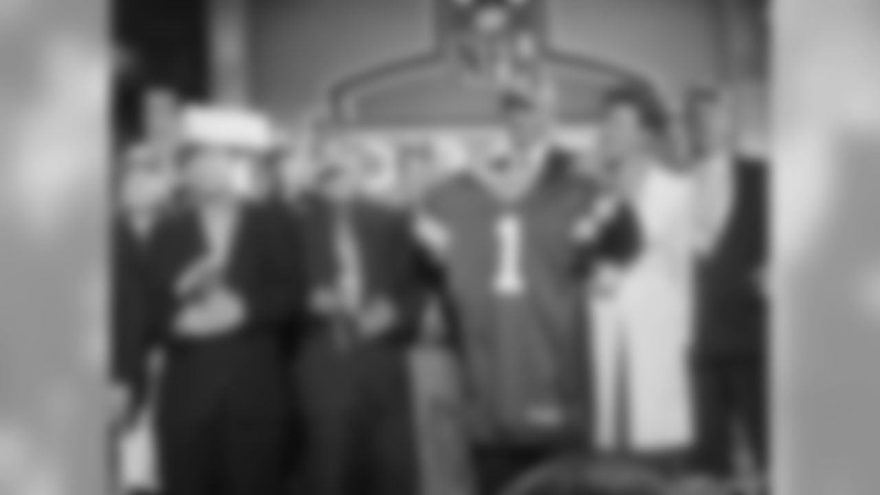 Packers Make Aaron Rodgers No. 1 Draft Pick