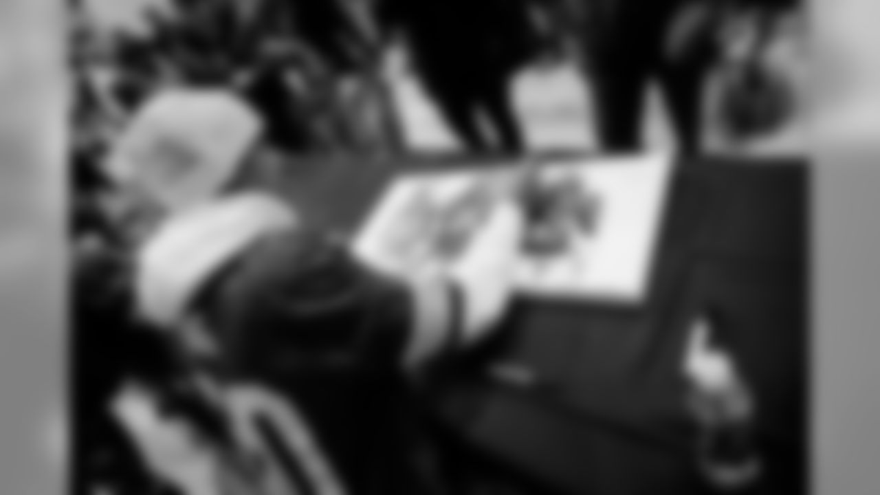 181203-autographs-hartwig-26