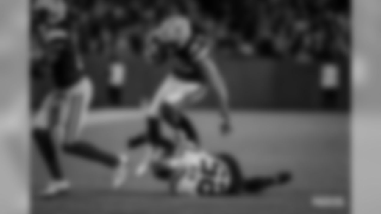 191110-packers-panthers-3-siegle-WM-15