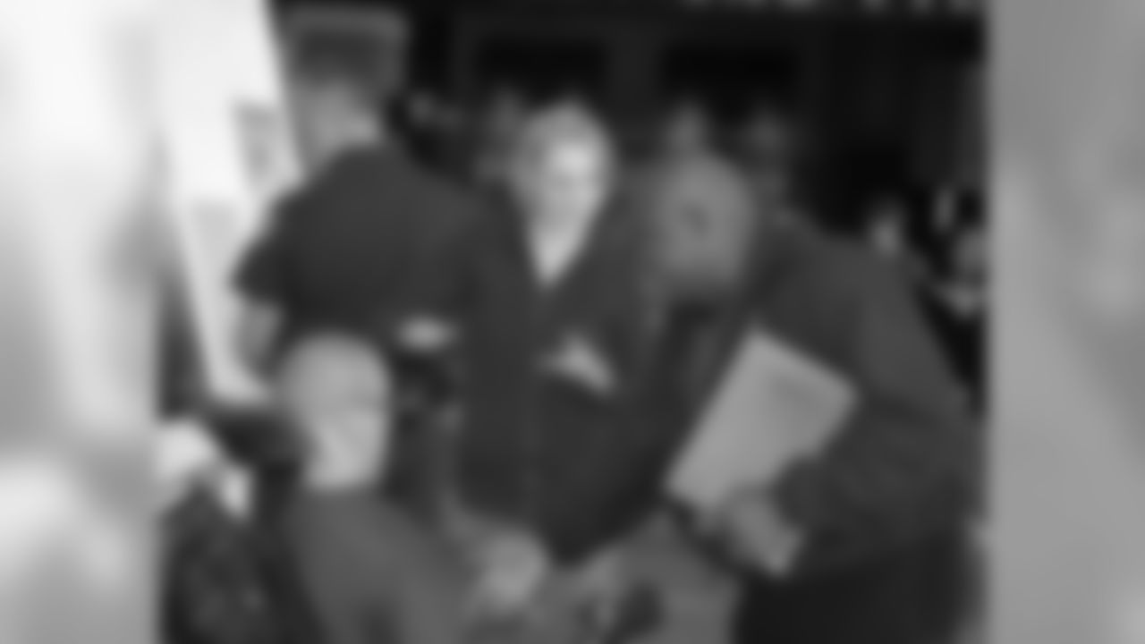 Scott Menzel, Johnnie Gray