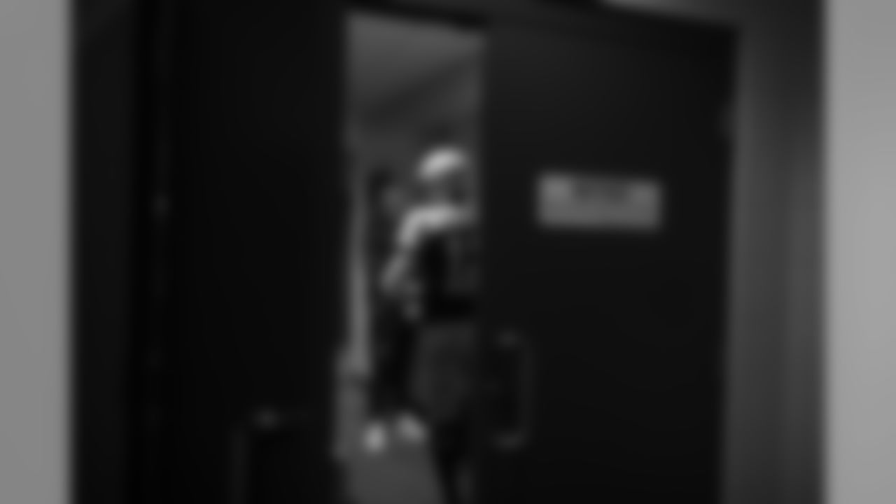 181001-locker-room-pass-12