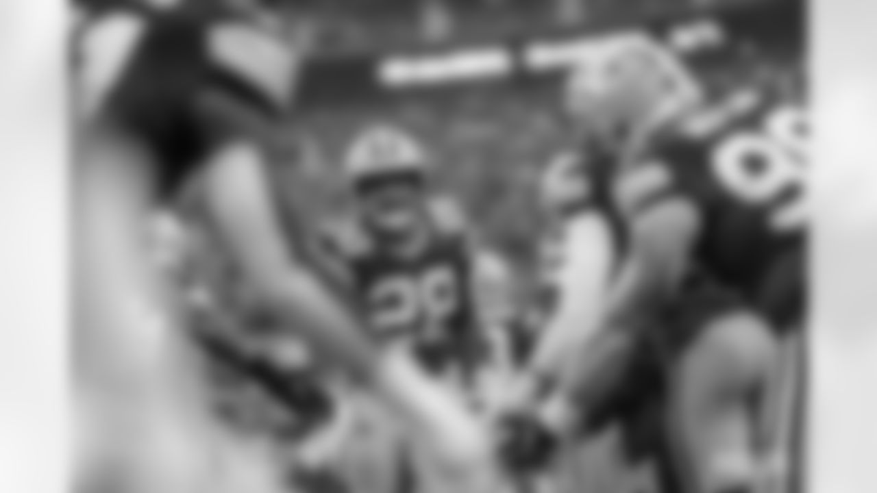 RB AJ Dillon