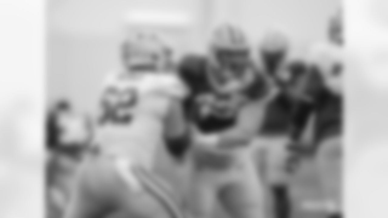 DL Tyler Lancaster