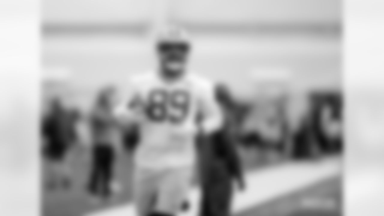TE Marcedes Lewis