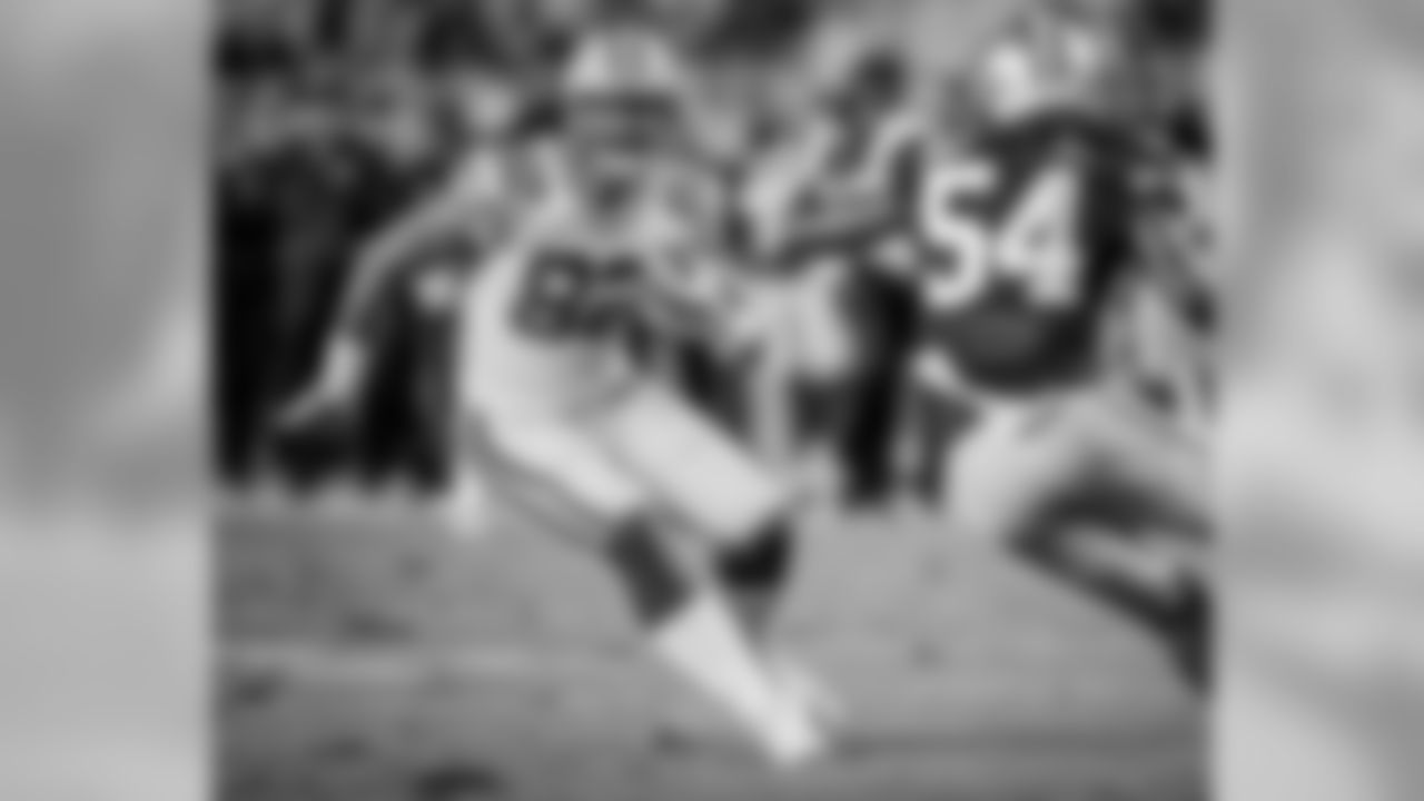 82 — TE Richard Rodgers