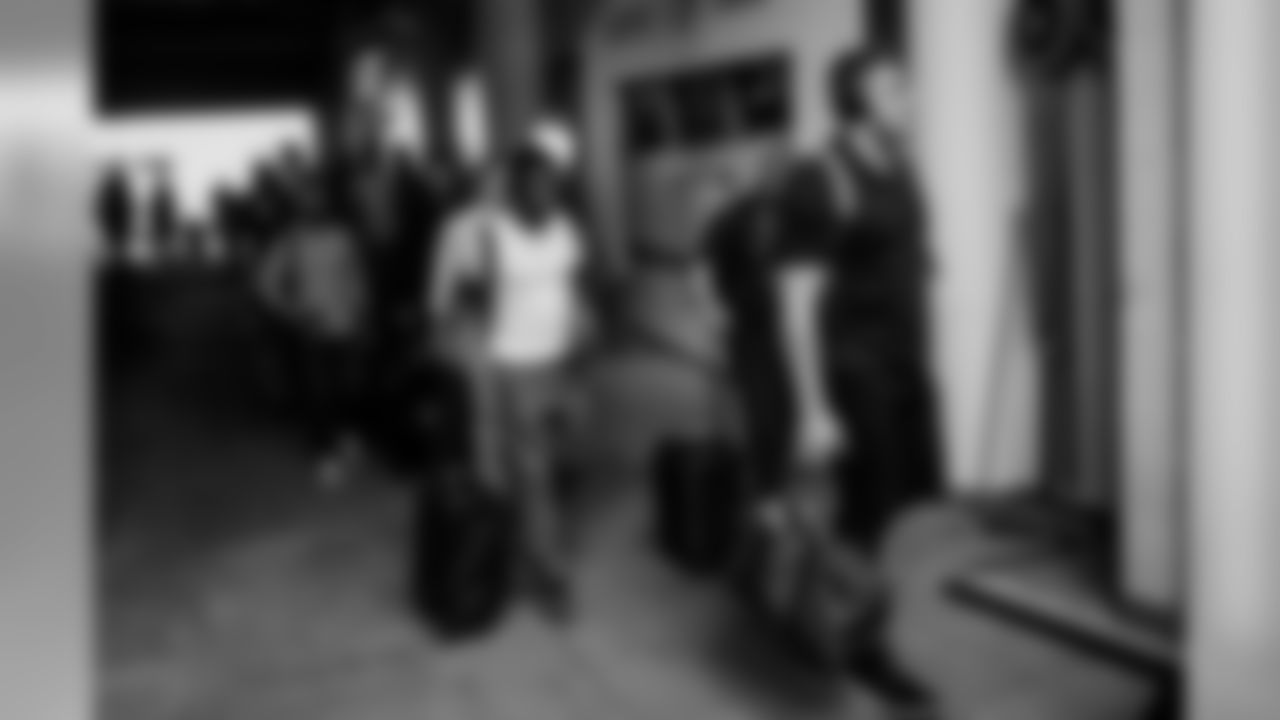 190822-stadium-arrival-bobber-22