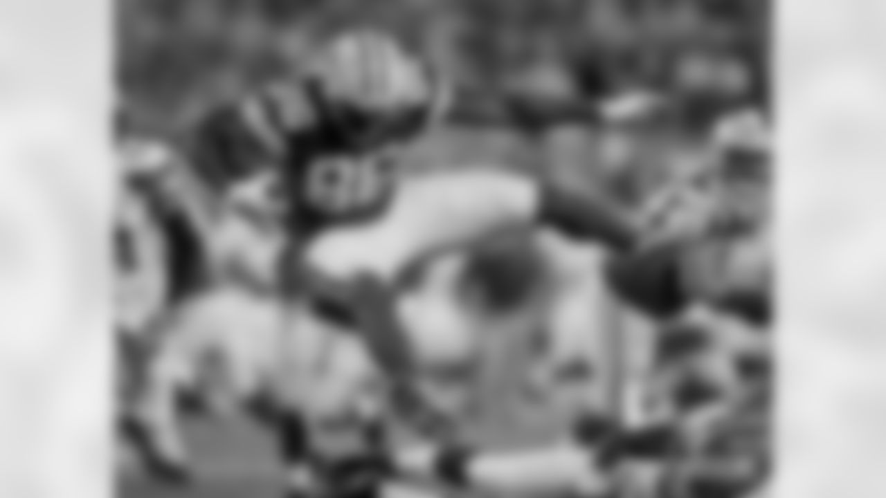 TE Kennard Backman (2015)