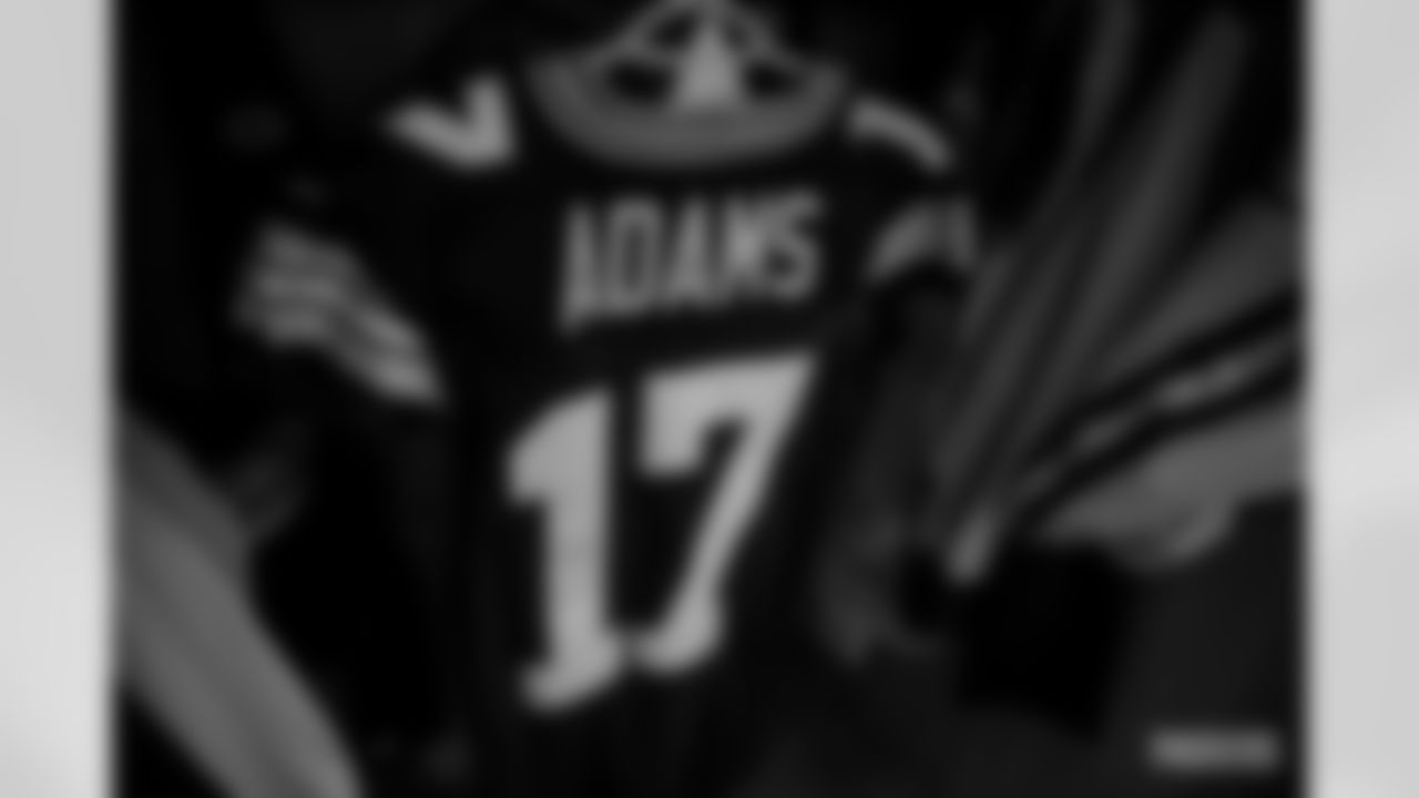 201219-locker-room-24