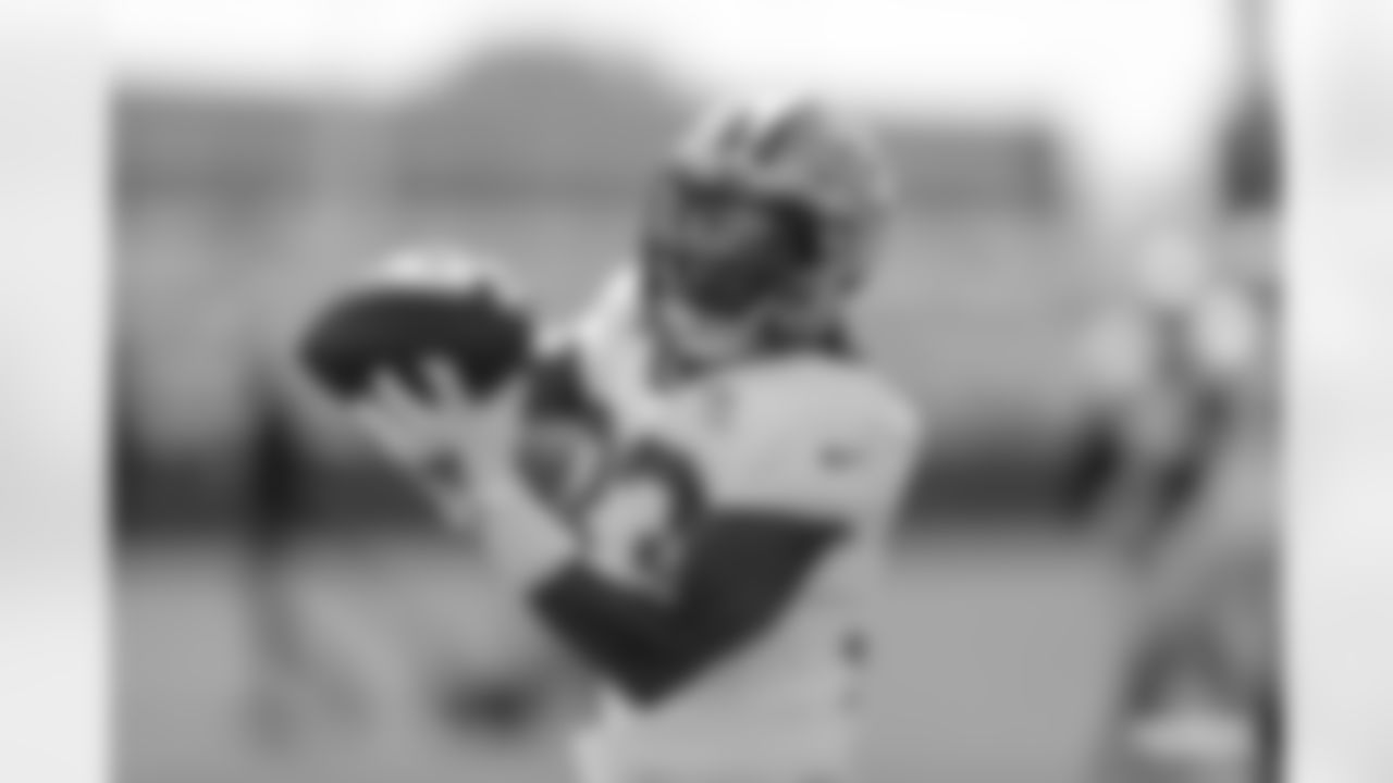 RB Aaron Jones