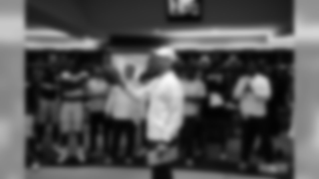 191021-locker-room-pass-12