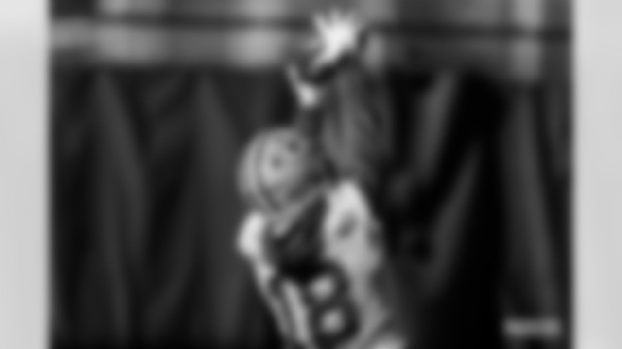 221125-evan-gallery-2560024