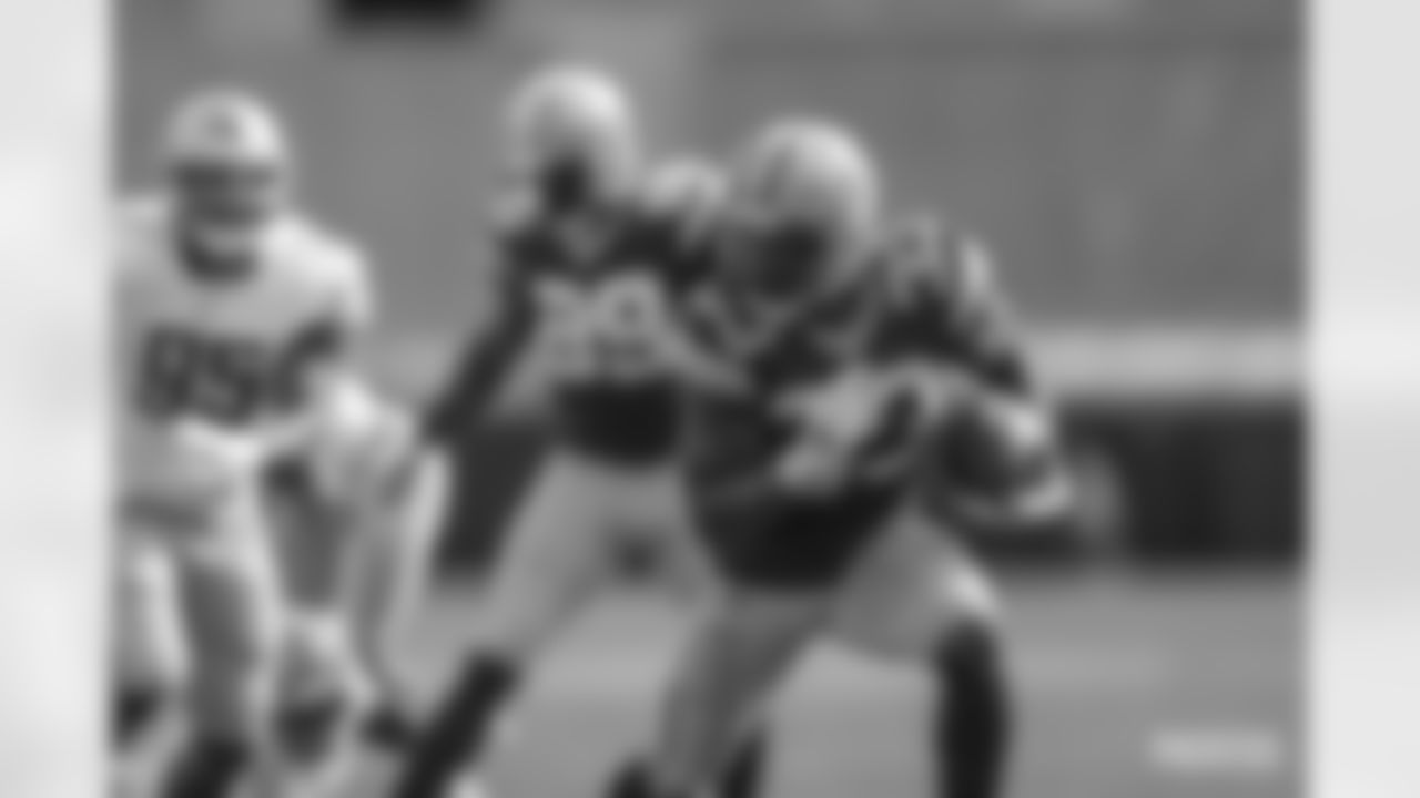 RB Aaron Jones