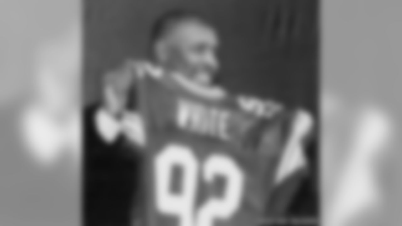 Photo Tribute To Reggie White