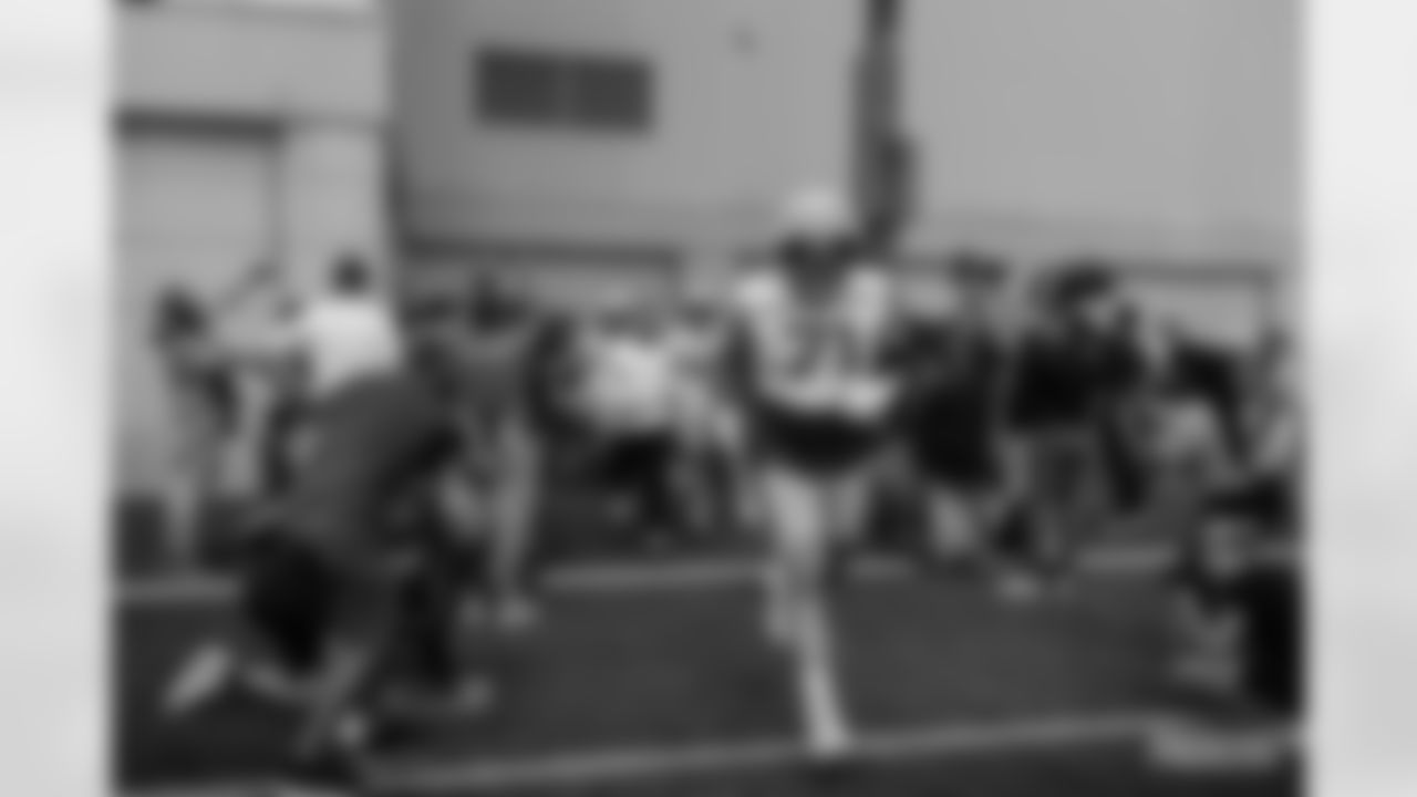 220727-training-camp-practice-1-2560015