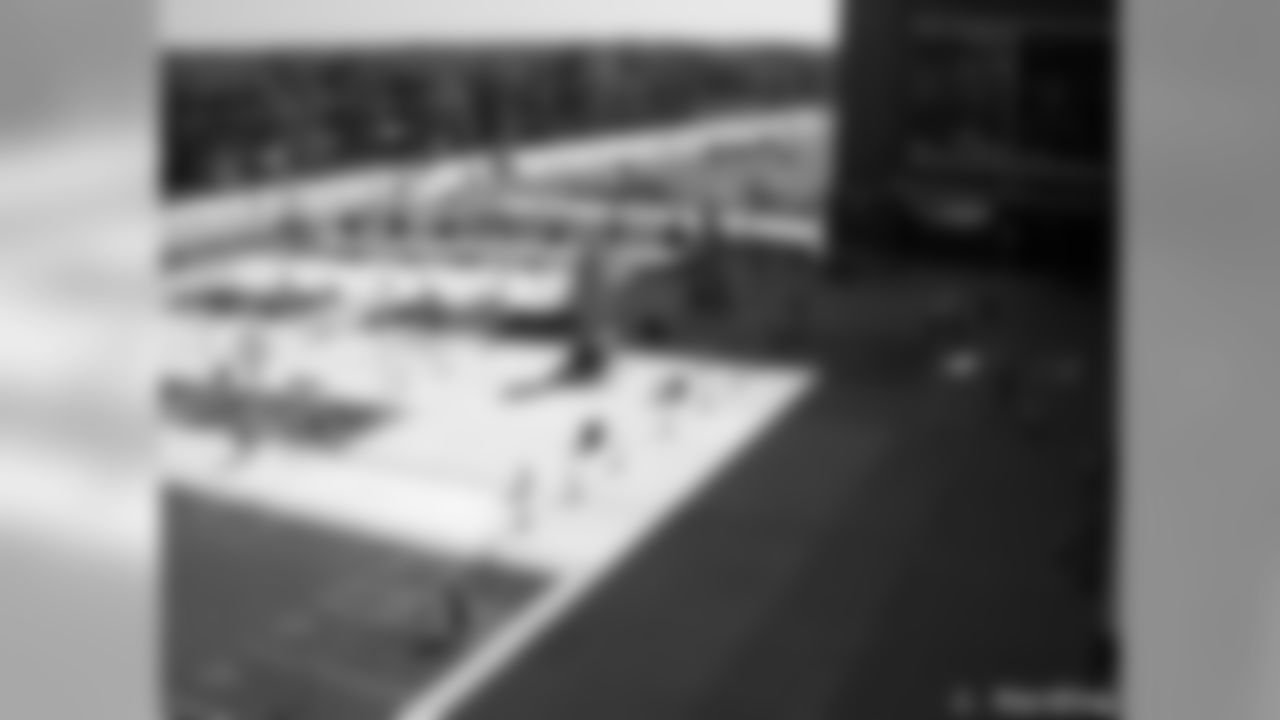 Lambeau, Lombardi Statues Installed At Lambeau Field