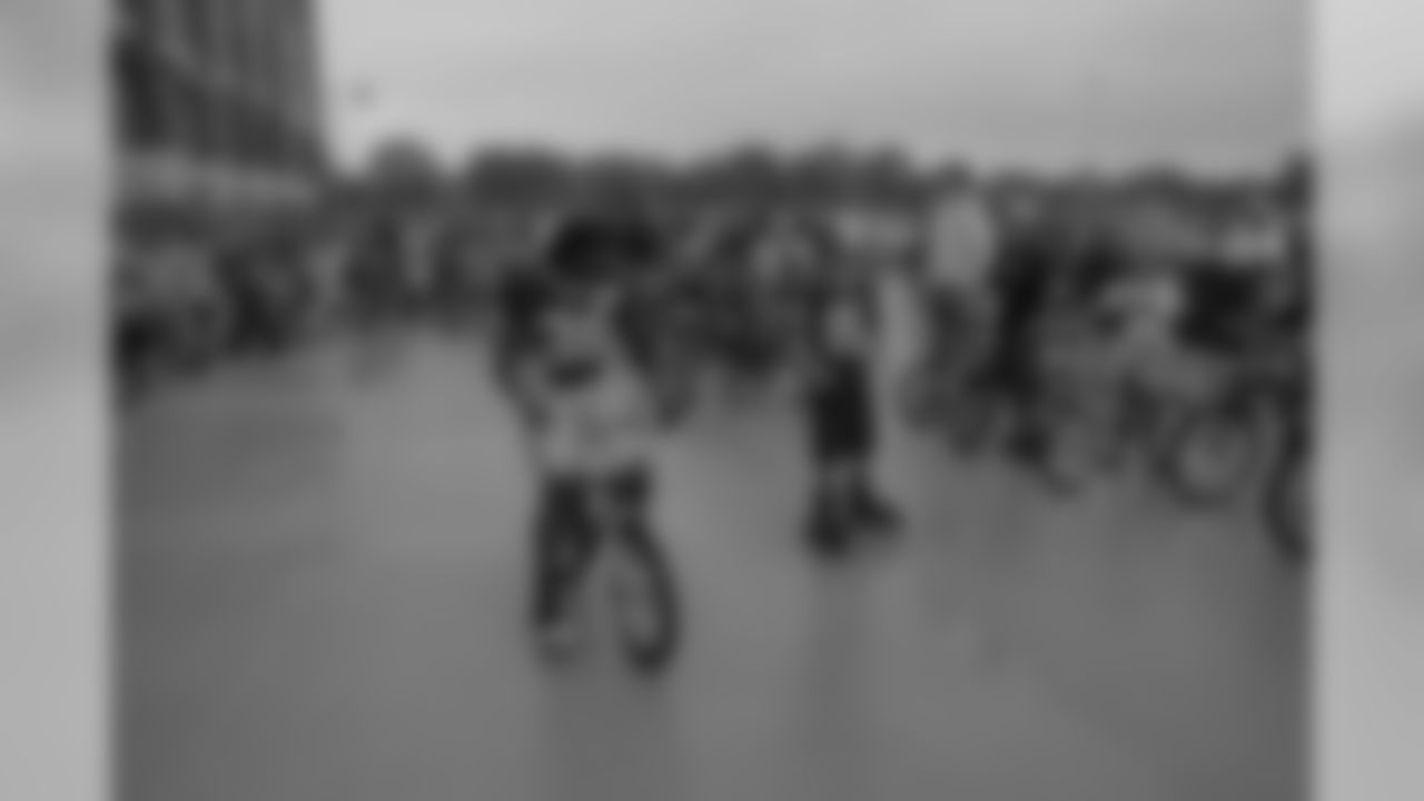 Packers-Biking