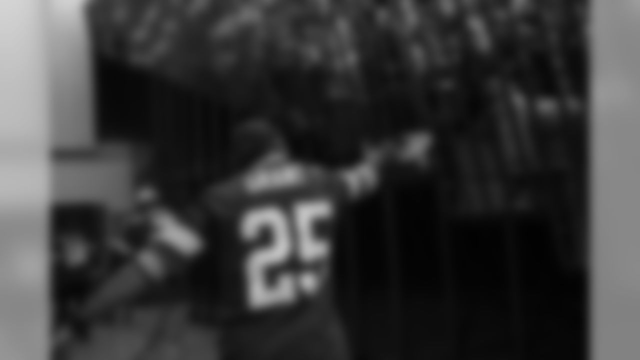 190410-tailgate-tour-marshfield-high-38