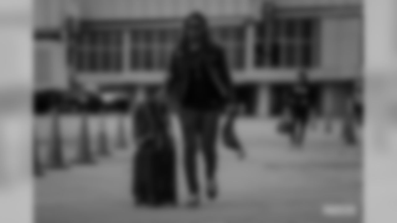 191101-packers-GRB-airport-siegle_WM-43
