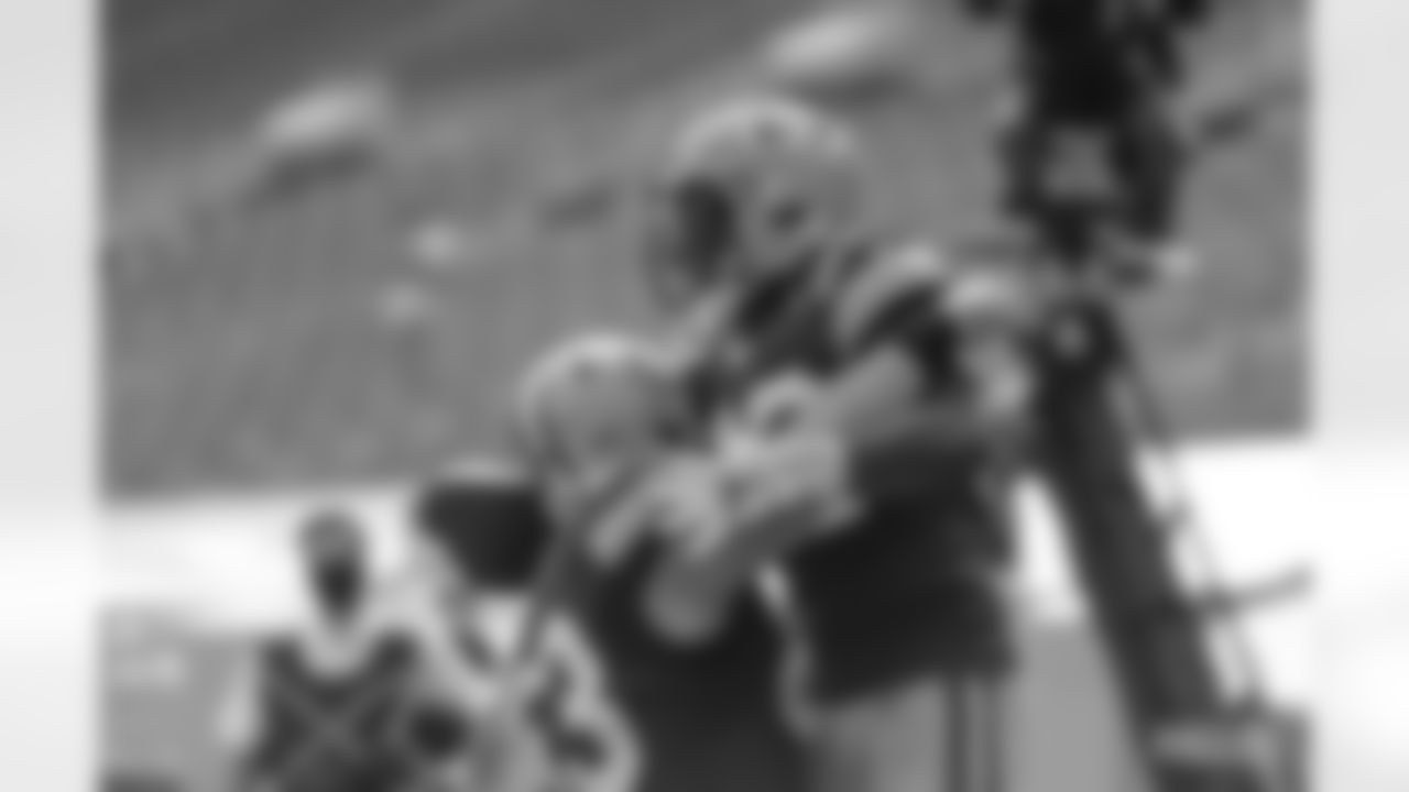 RB Aaron Jones