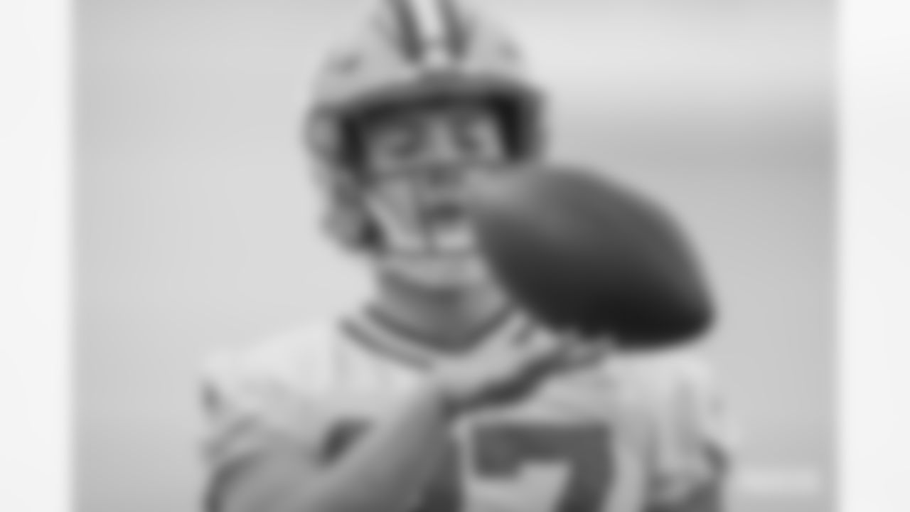 TE Jace Sternberger