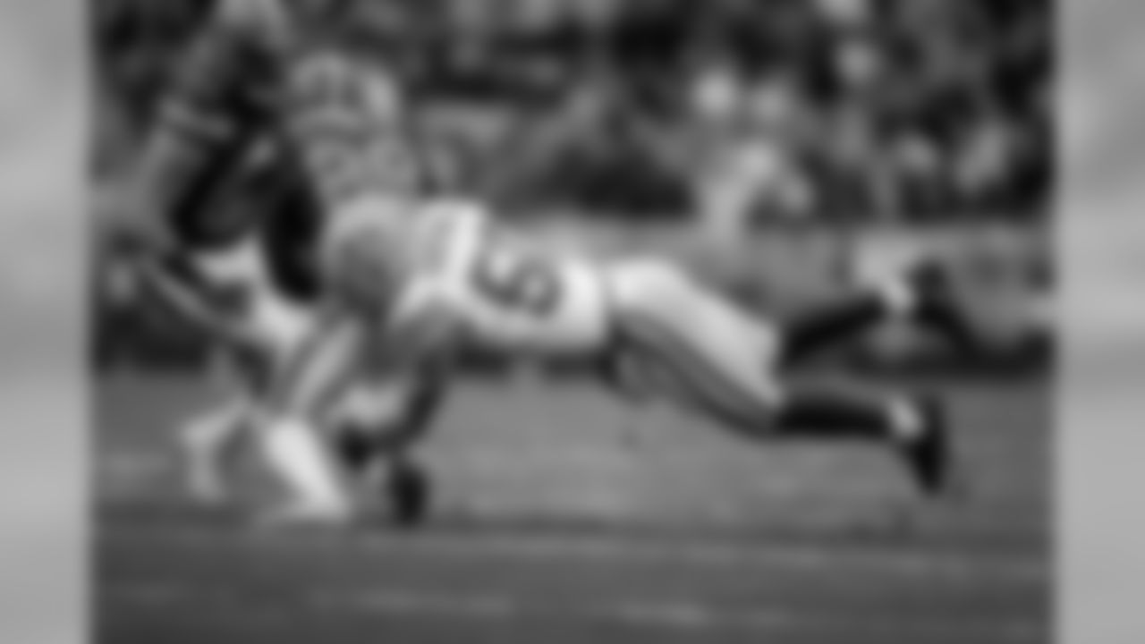LB Blake Martinez