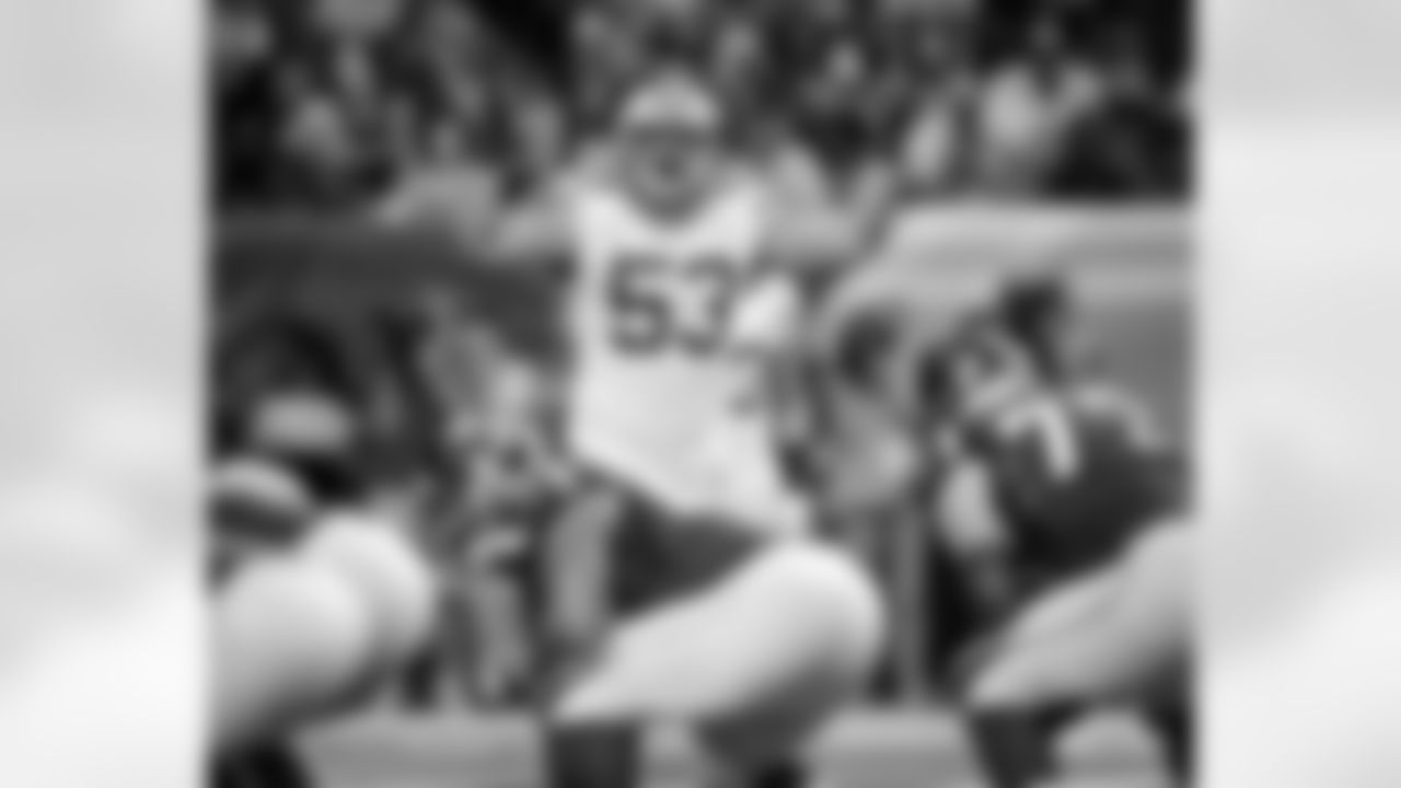 LB Nick Perry (2012-18)