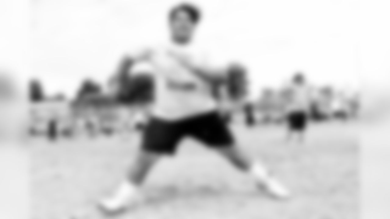180619-marcedes-lewis-football-camp-22