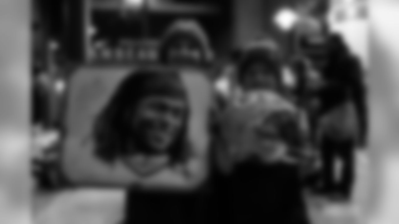 191216-salvation-army-signings-26