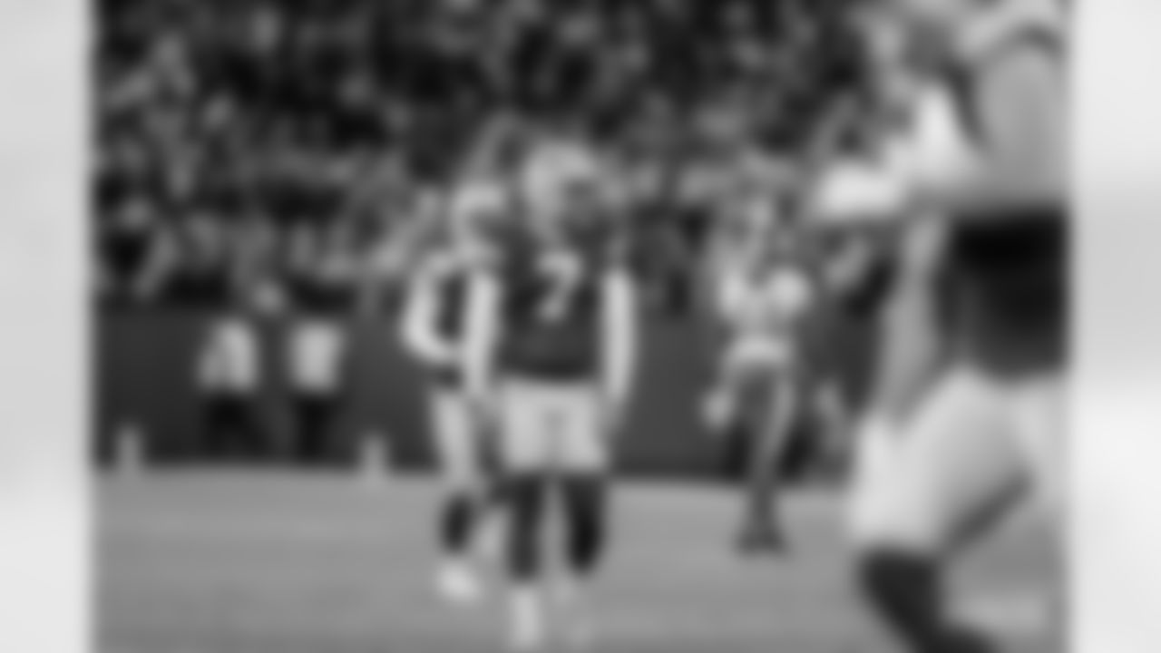 Green Bay Packers vs Los Angeles Rams
November 28, 2021