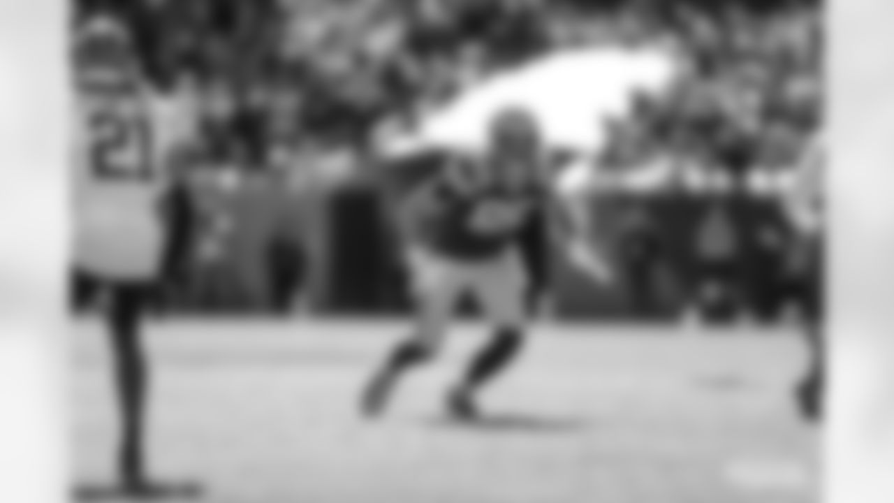 85 - TE Robert Tonyan