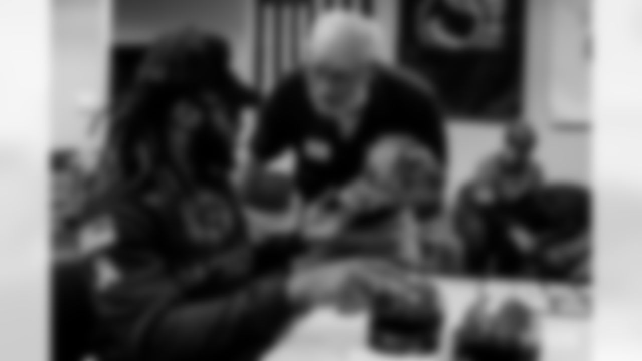 221102-k9-gallery-2560041