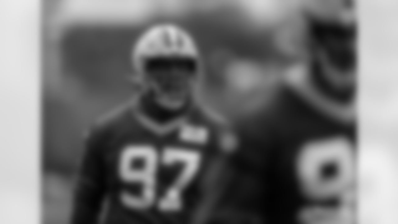 DL Kenny Clark