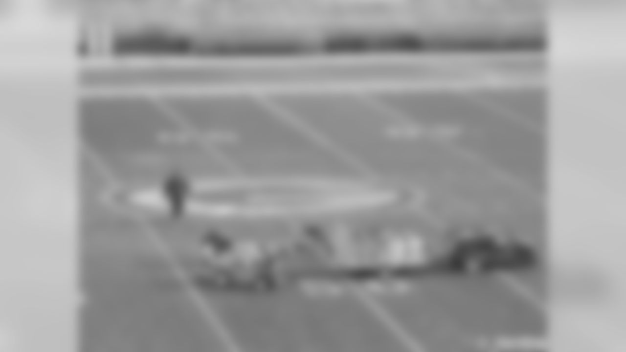 Packers Grounds Crew Prepares Lambeau Field For Playoff Game