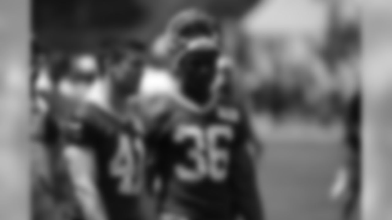 LB LaDarius Gunter (36) and DB Kyle Sebetic (41)