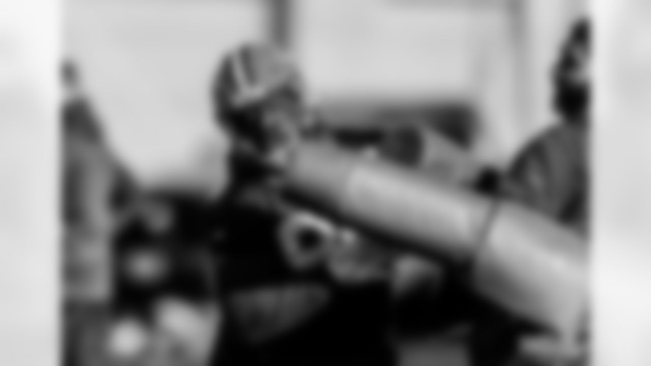 221125-evan-gallery-2560044