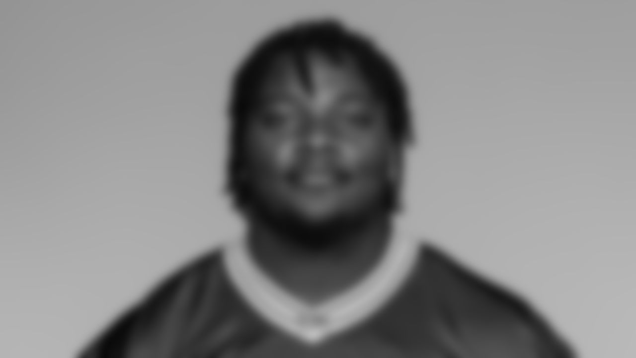 Montravius Adams