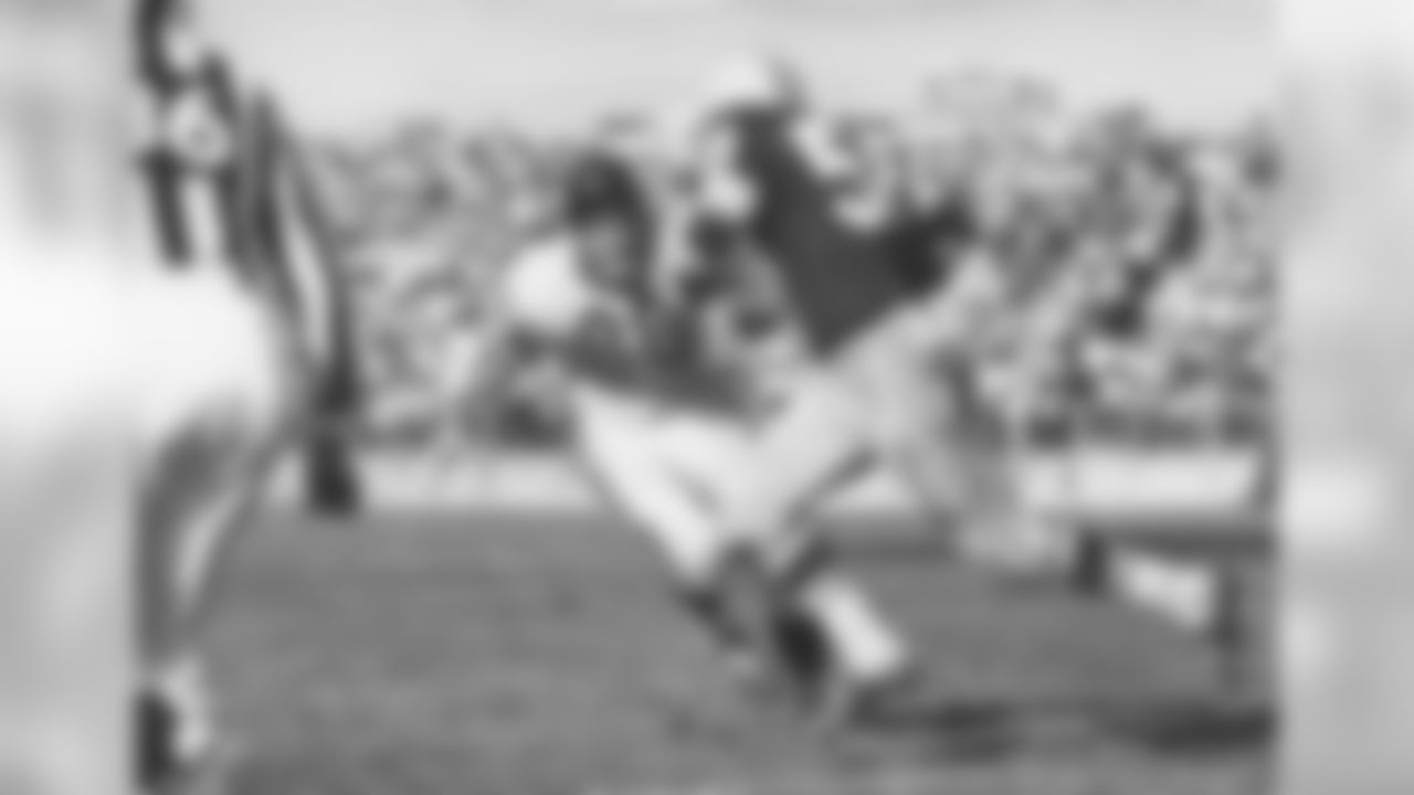 Sept. 25, 1960 - LB Dan Currie runs back an interception from Bears QB Zeke Bratkowski. The Packers led by two touchdowns going into the fourth quarter, but the Bears rallied with 17 unanswered points to win, 17-14. Chicago committed four turnovers, but not enough for a Green Bay victory.