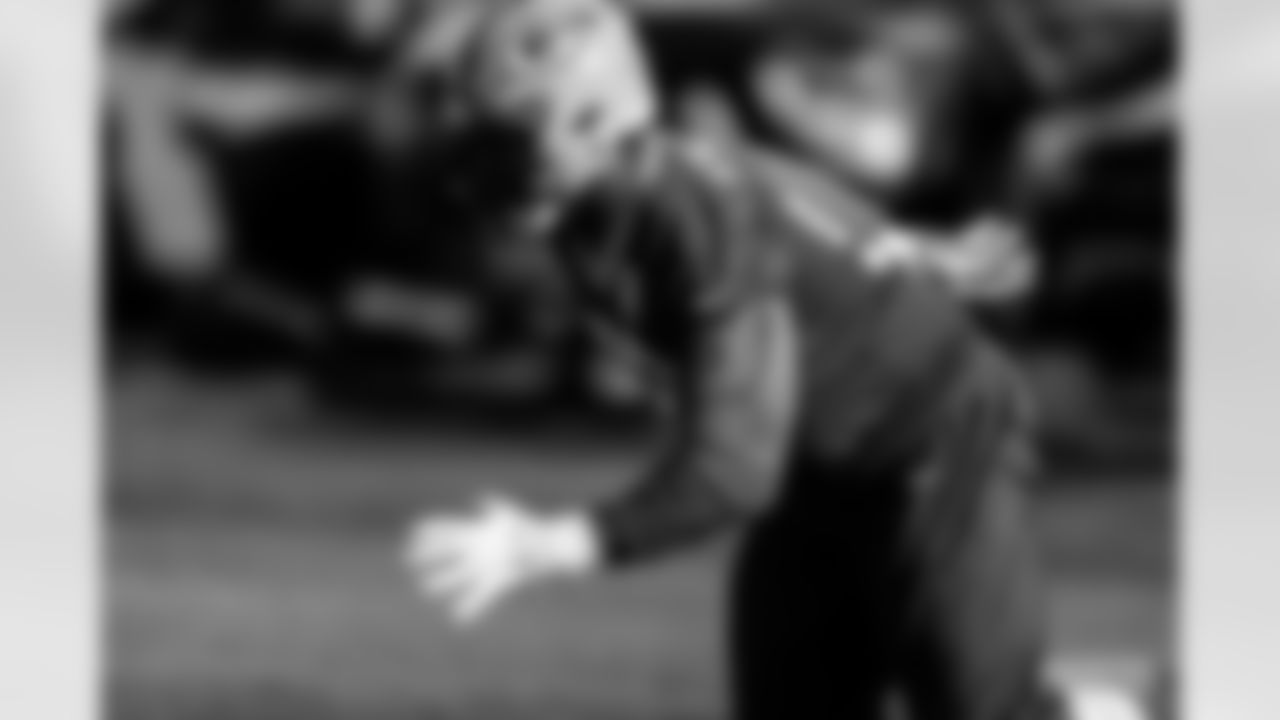 221125-evan-gallery-2560035
