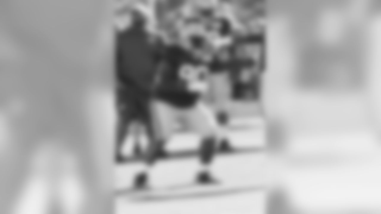 90 — DT B.J. Raji