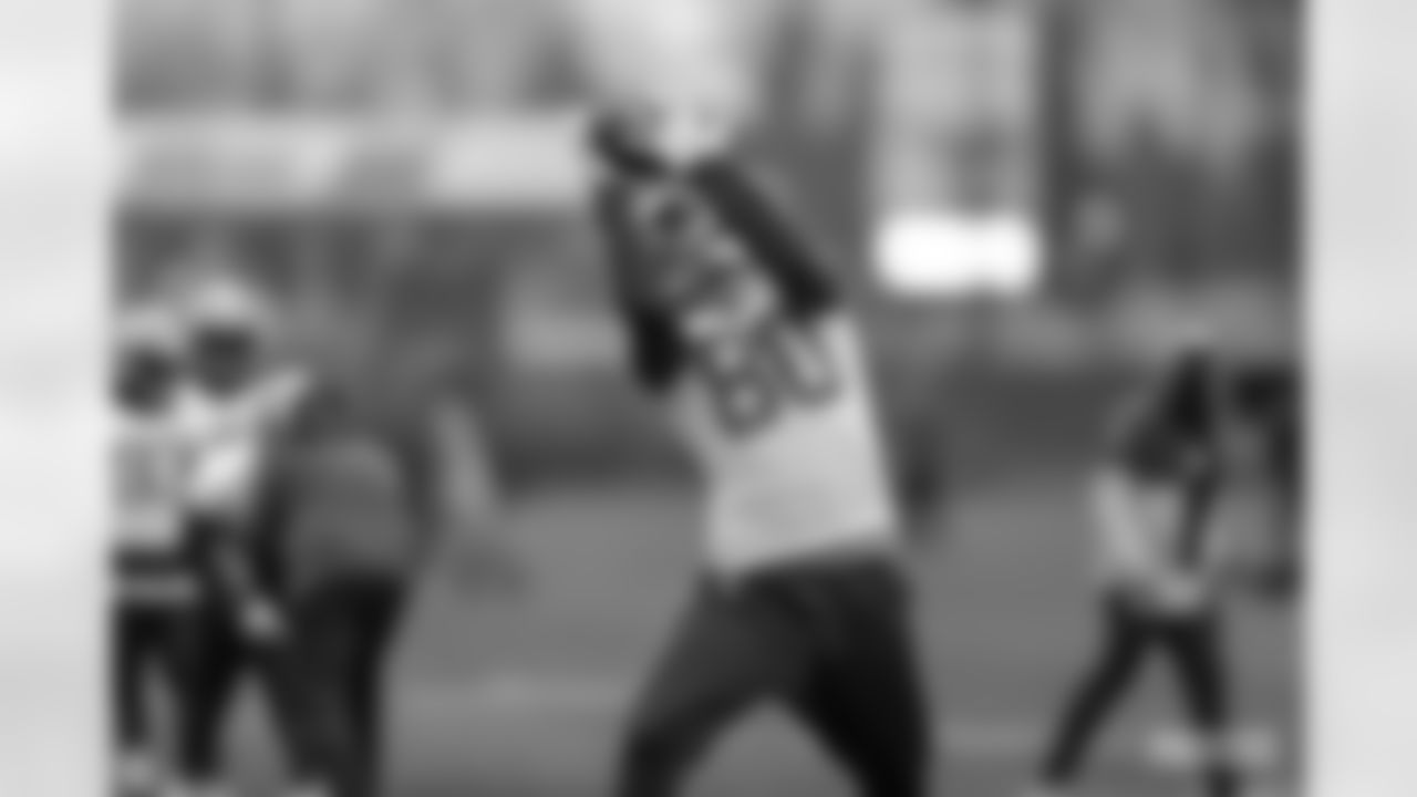 TE Dax Raymond