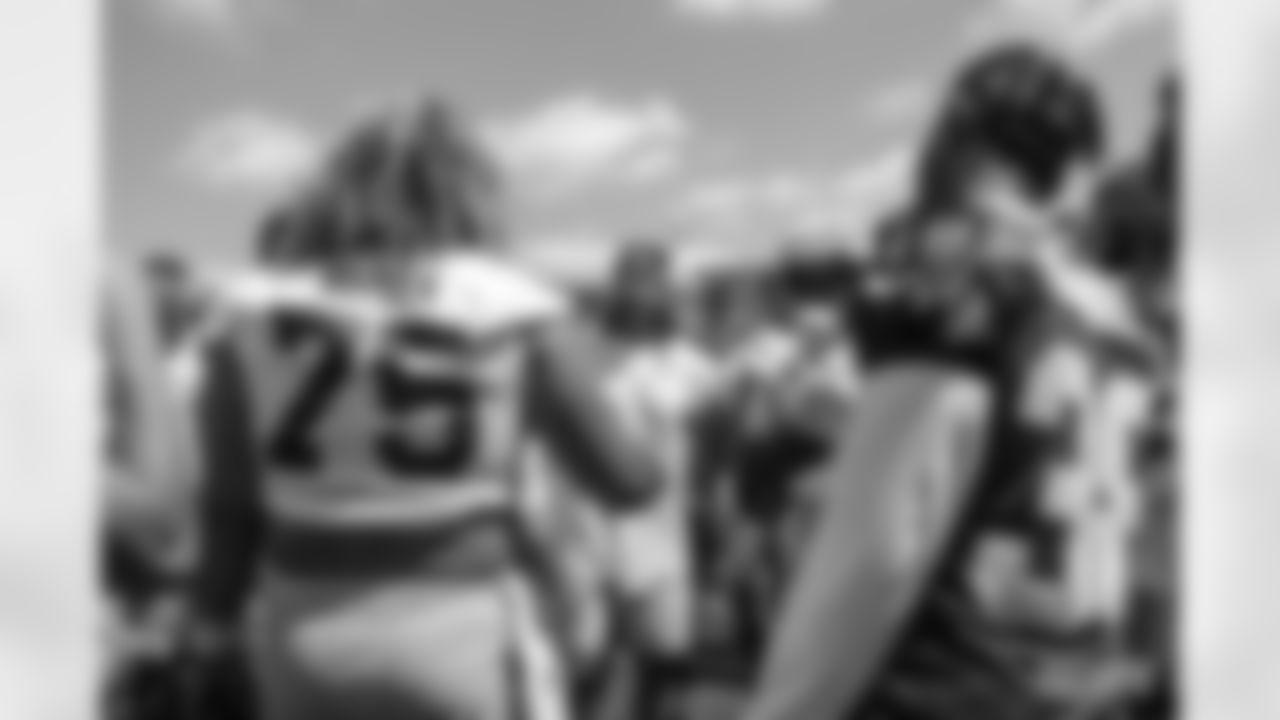 220727-training-camp-practice-1-2560114