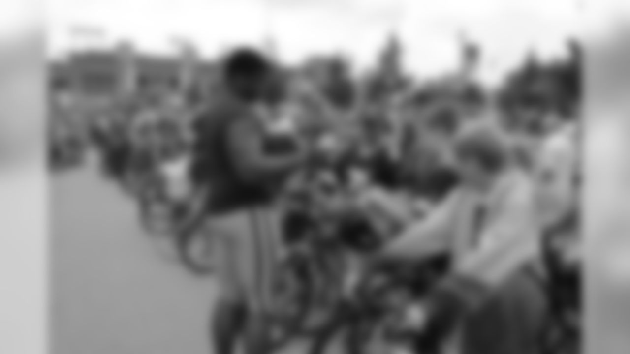 Packers-Biking