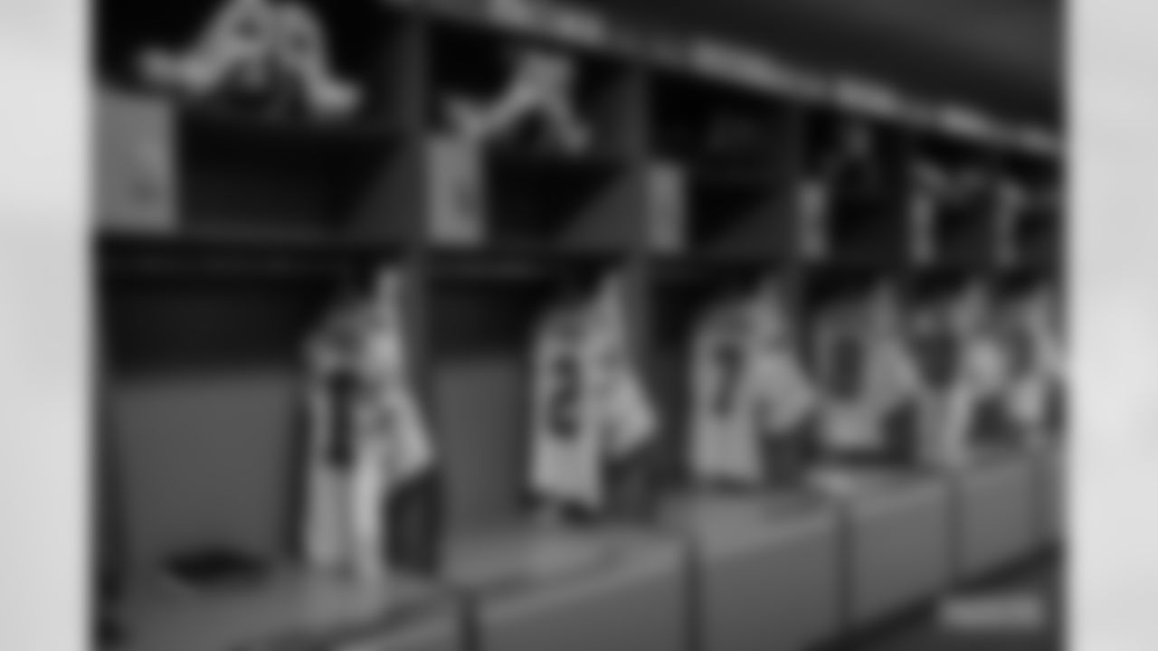 210926-locker-room-gallery-256002