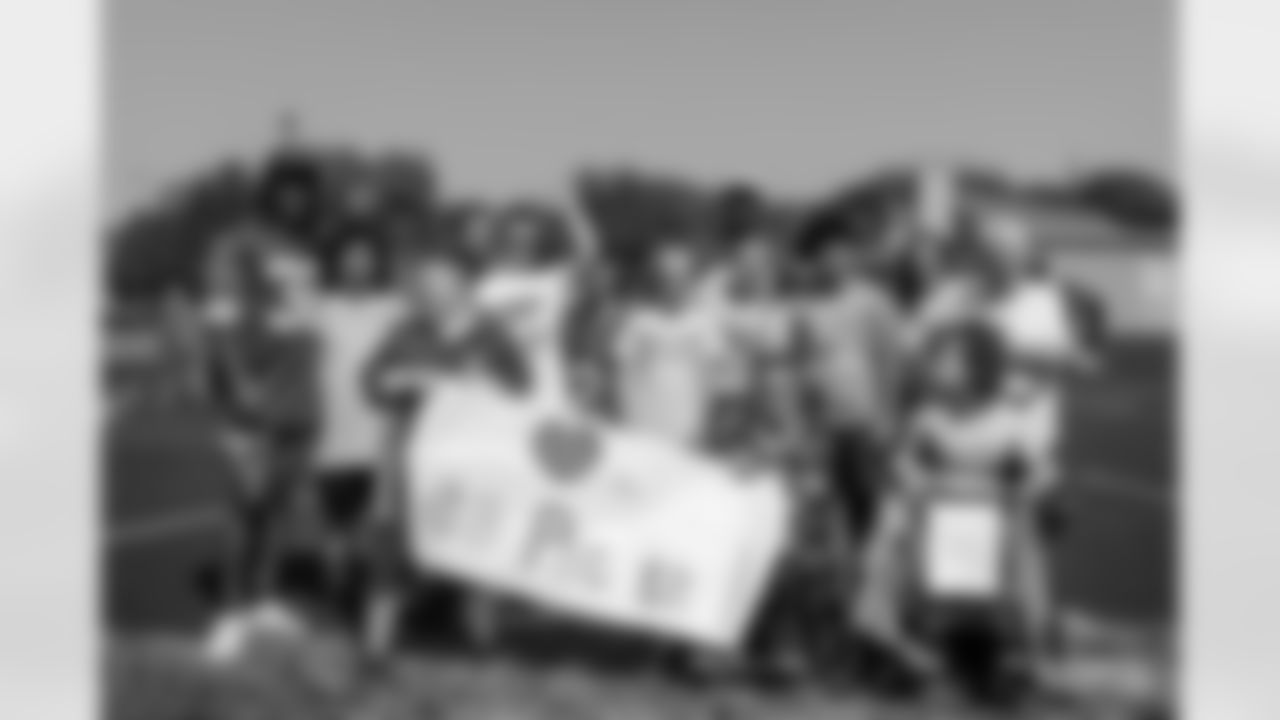 220913-football-outreach-gallery-2560080