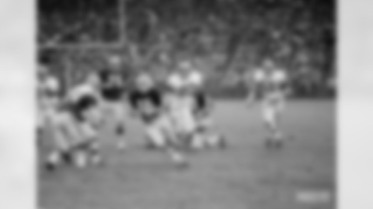 QB Bart Starr (1956-71)